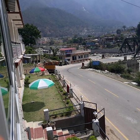 Hotel Inder Place Uttarkāshi Esterno foto